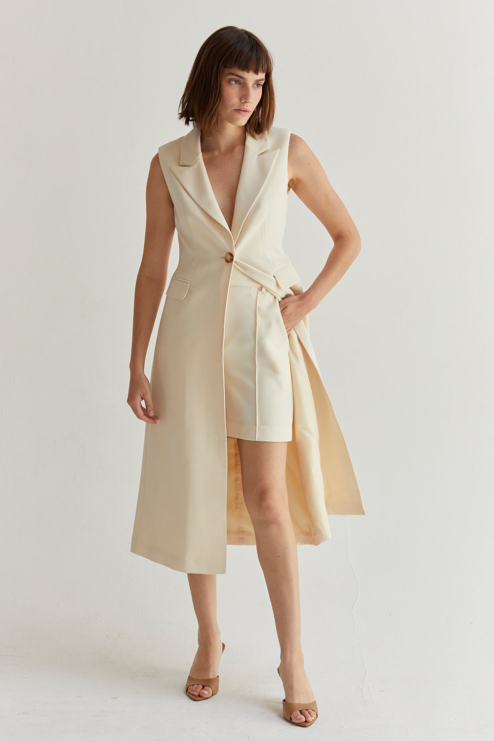 Sasha Sleeveless Long Blazer Sasha Sleeveless Long Blazer