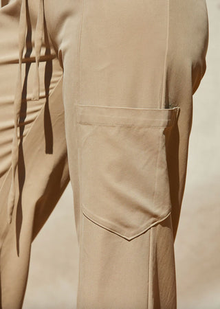 model wearing tencel pants